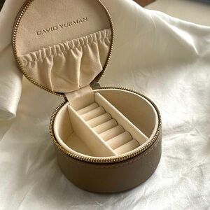 David Yurman Taupe Circular Jewelry Travel Box NIB